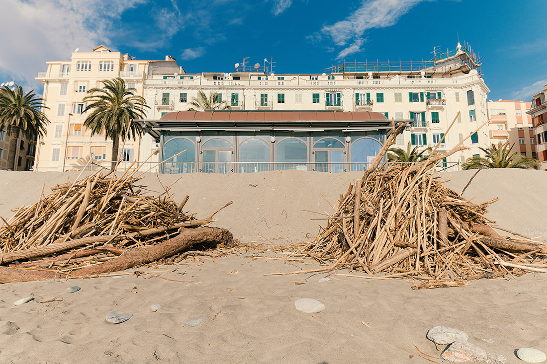 La spiaggia d'inverno by Tiziano L. U. Caviglia